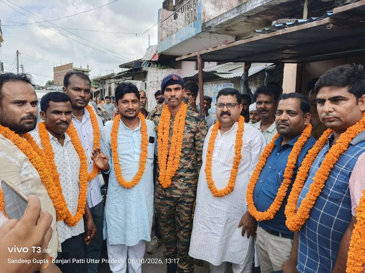 अग्निवीर बनकर घर लौटे विवेक गुप्ता, गांव में हुआ भव्य स्वागत