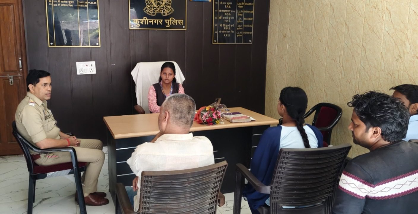 मिशन शक्ति की पहल: दिव्या मिश्रा बनी एक दिन की जटहा बाज़ार का थाना प्रभारी, बेटियों को मिला नेतृत्व का संदेश