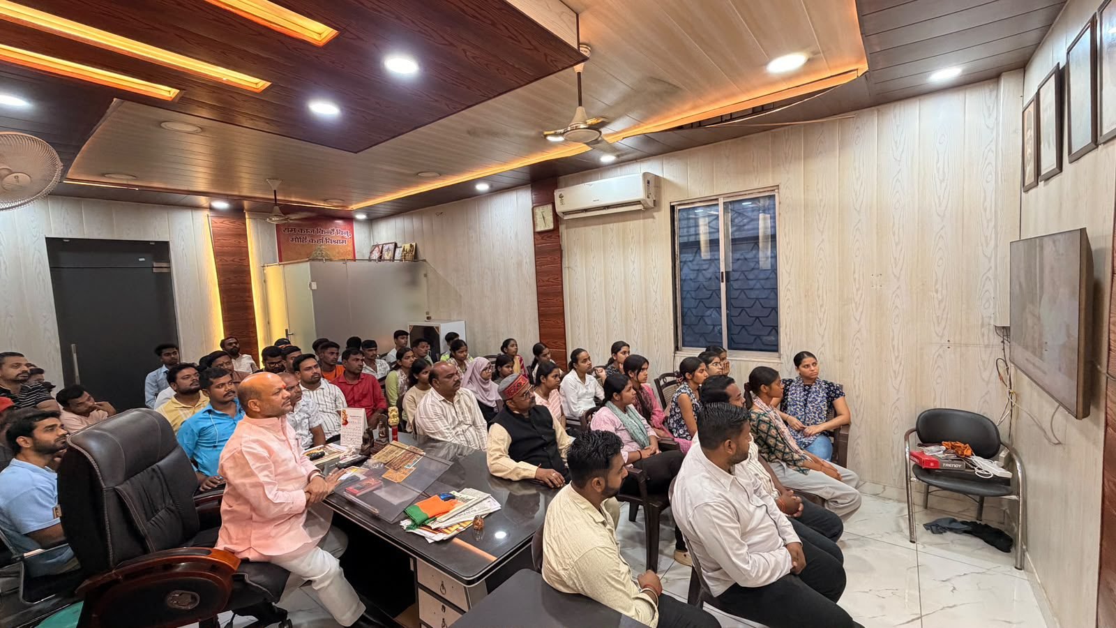 पडरौना नगरपालिका में गूंजा ‘मन की बात’ का संदेश, स्वच्छ एवं स्वस्थ शहर बनाने का आह्वान